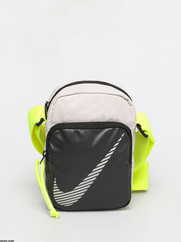 Nike Heritage 2.0 Winterized Crossbody Bag