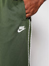 NIKE Pantalon jogging Sportswear Vert Standard Fit